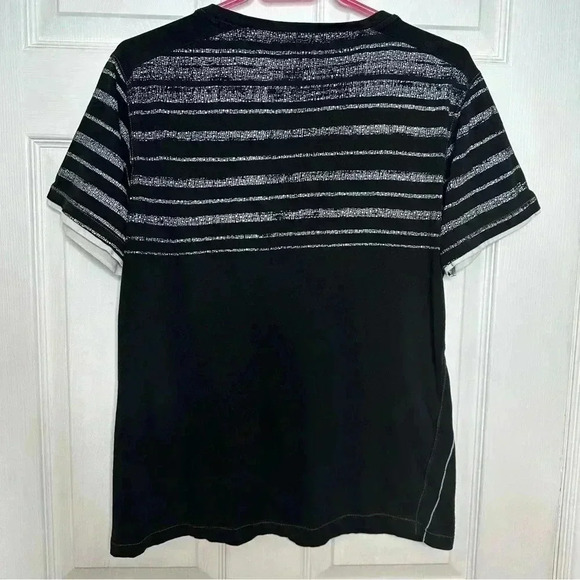 Urbanology T-Shirt Buttons Front Pocket Stripes Black & White Size Medium - Picture 10 of 16